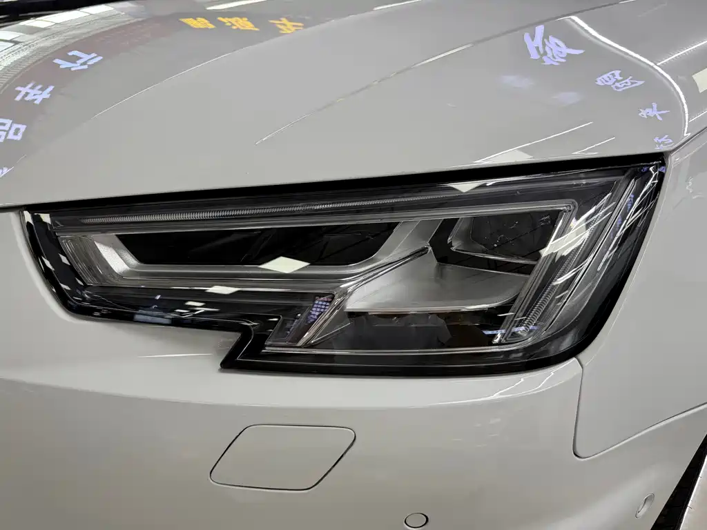 Audi A4L — миниатюра 10