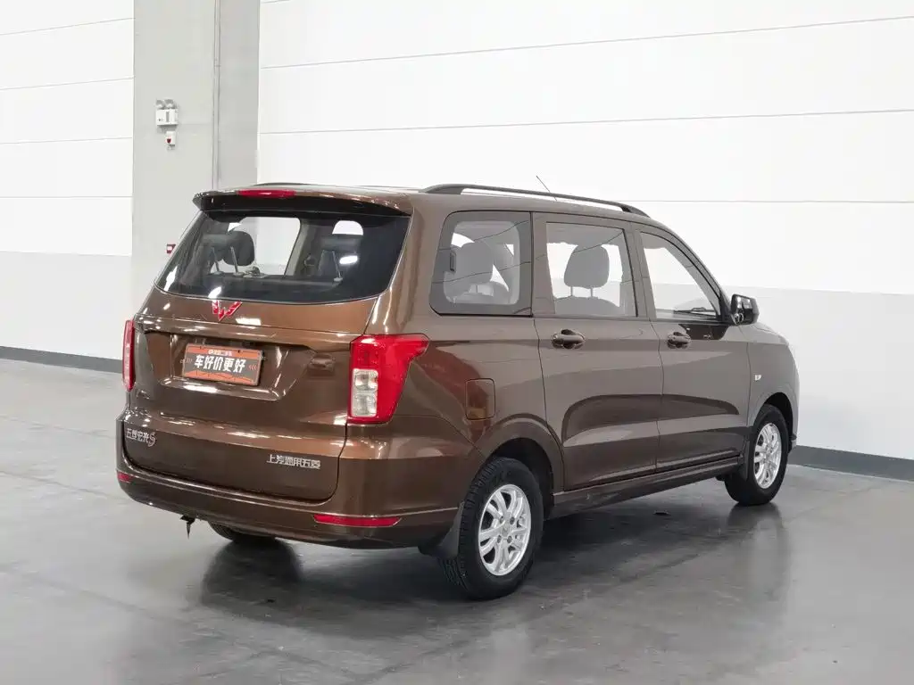 Wuling Hongguang — миниатюра 2