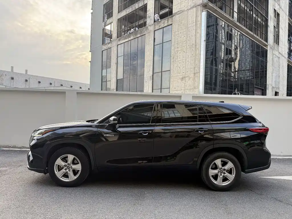 Toyota Highlander — миниатюра 3