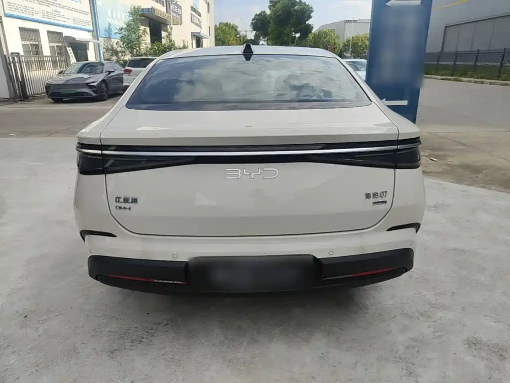 BYD Seal 07 DM-i — миниатюра 6