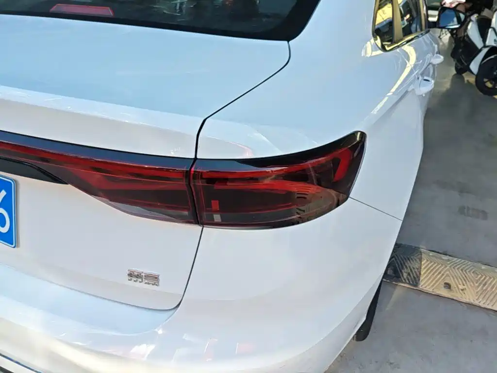 Geely Emgrand — миниатюра 8