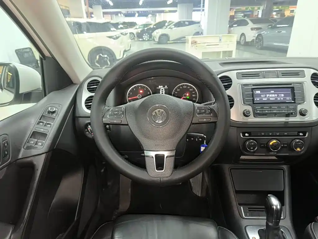 Volkswagen Tiguan — миниатюра 11