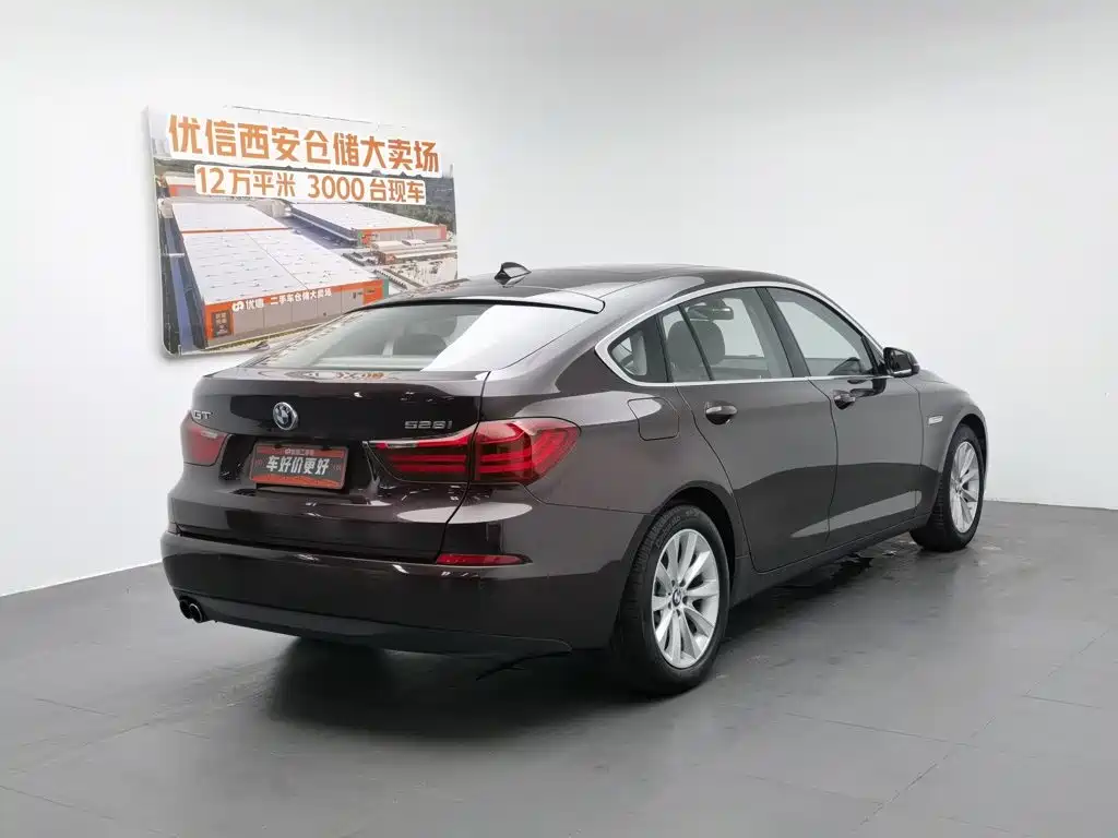 BMW 5 Series GT — миниатюра 2