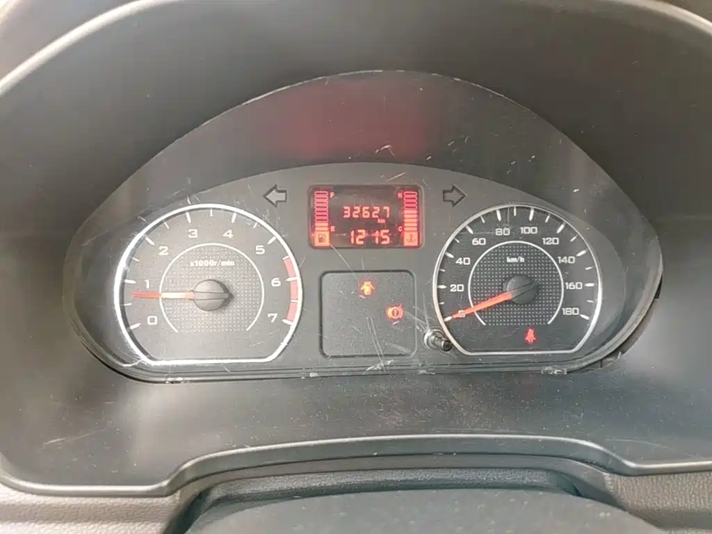 Wuling Hongguang V — миниатюра 12
