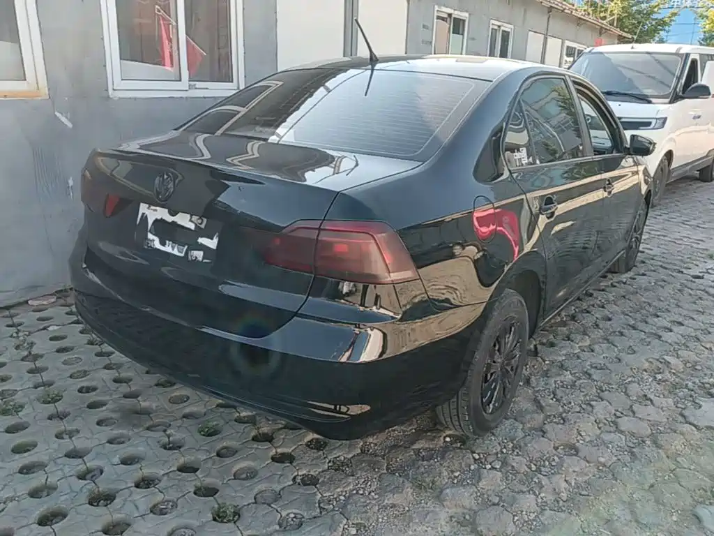 Volkswagen Santana — миниатюра 7