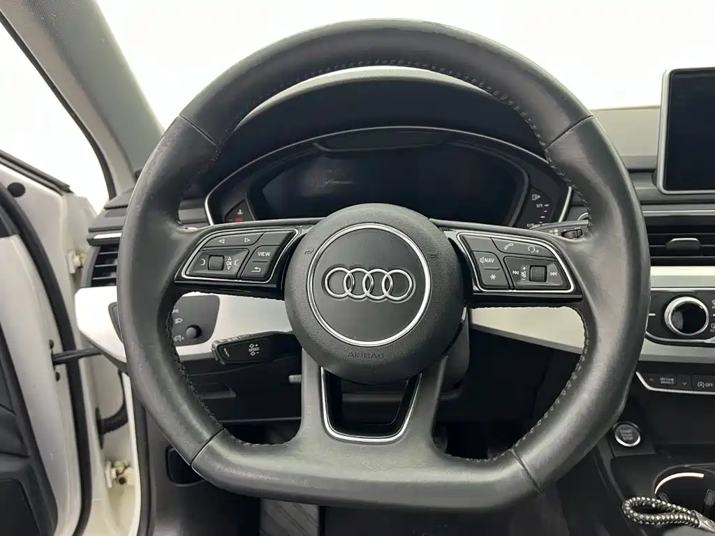 Audi A4L — миниатюра 10