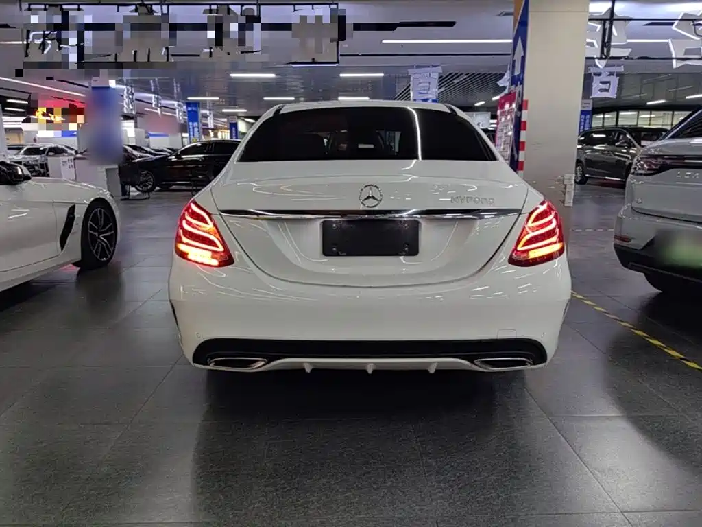 Mercedes-Benz C-Class — миниатюра 6
