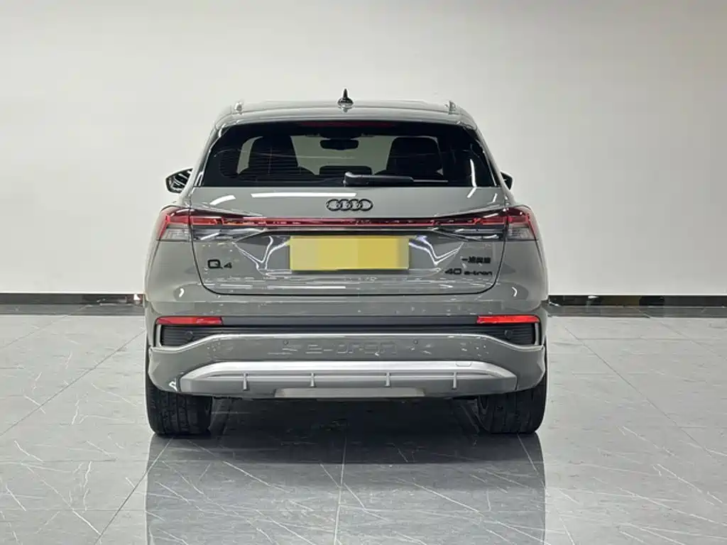 Audi Q4 e-tron — миниатюра 5