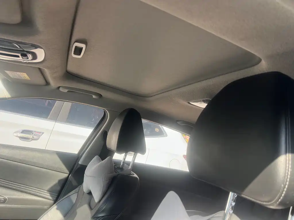 Hyundai Elantra — миниатюра 8