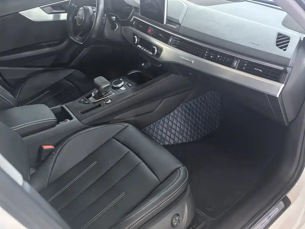Audi A4L — миниатюра 7