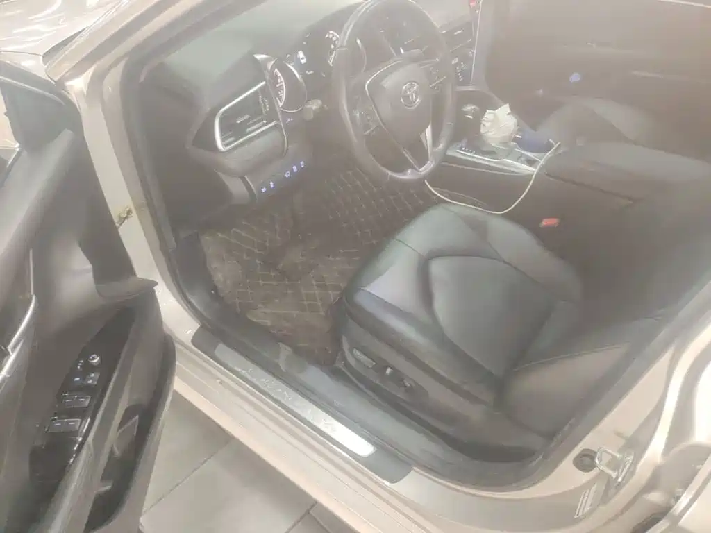 Toyota Camry — миниатюра 16