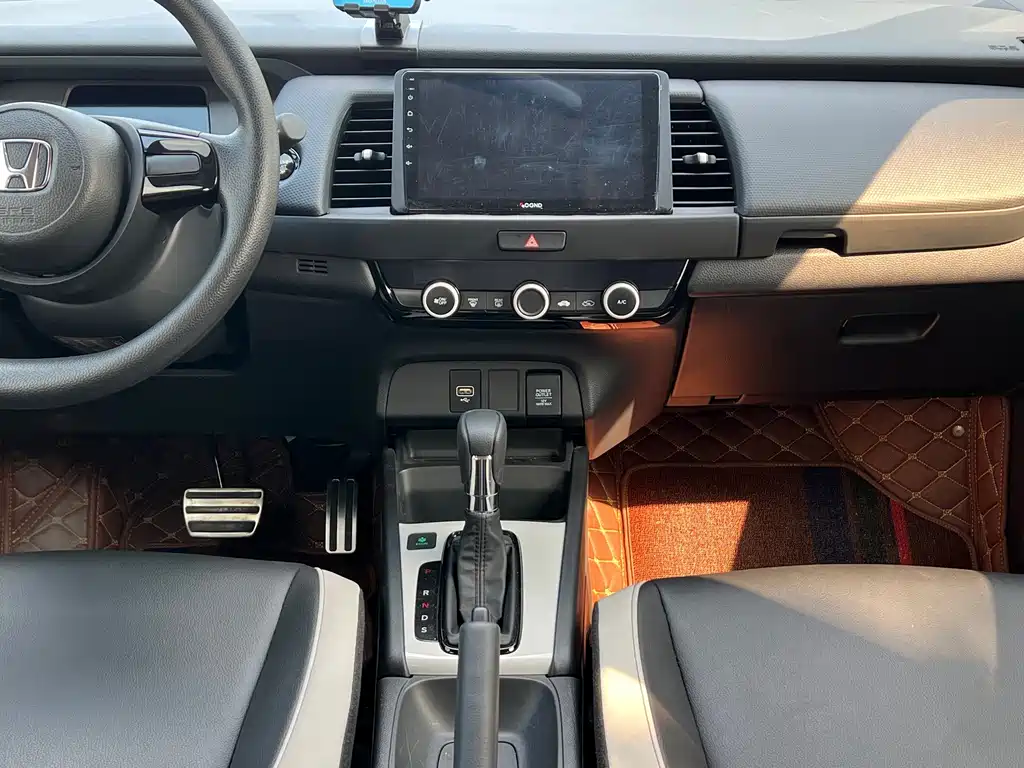 Honda Fit — миниатюра 7