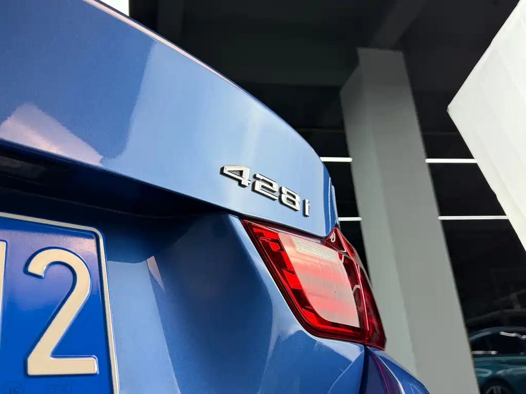 BMW 4 Series — миниатюра 12