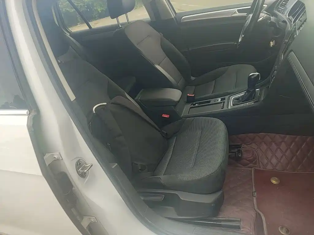 Volkswagen Golf — миниатюра 25