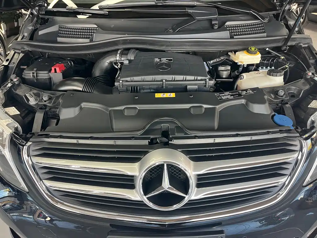 Mercedes-Benz V-Class — миниатюра 16