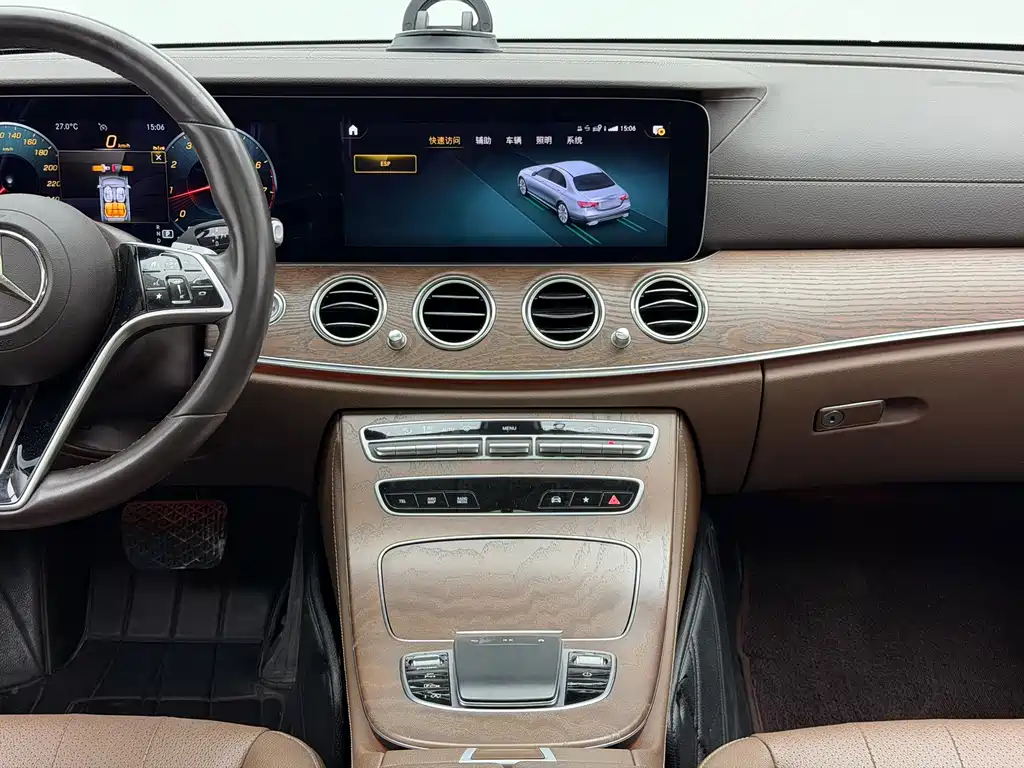 Mercedes-Benz E-Class — миниатюра 10