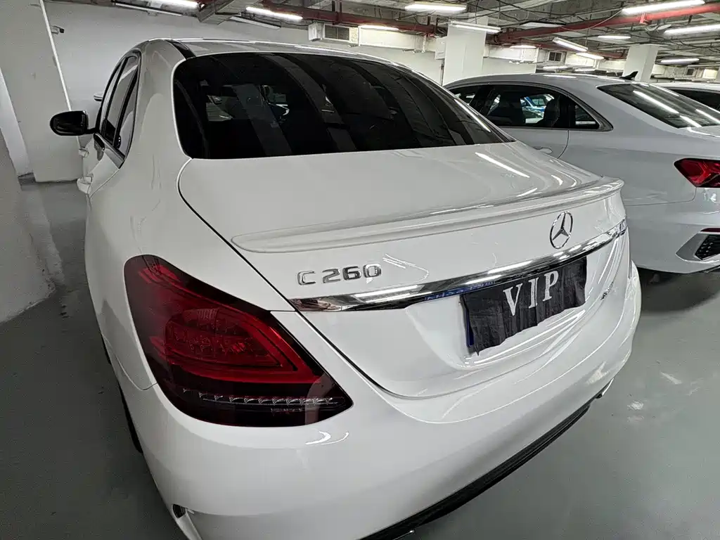 Mercedes-Benz C-Class — миниатюра 16