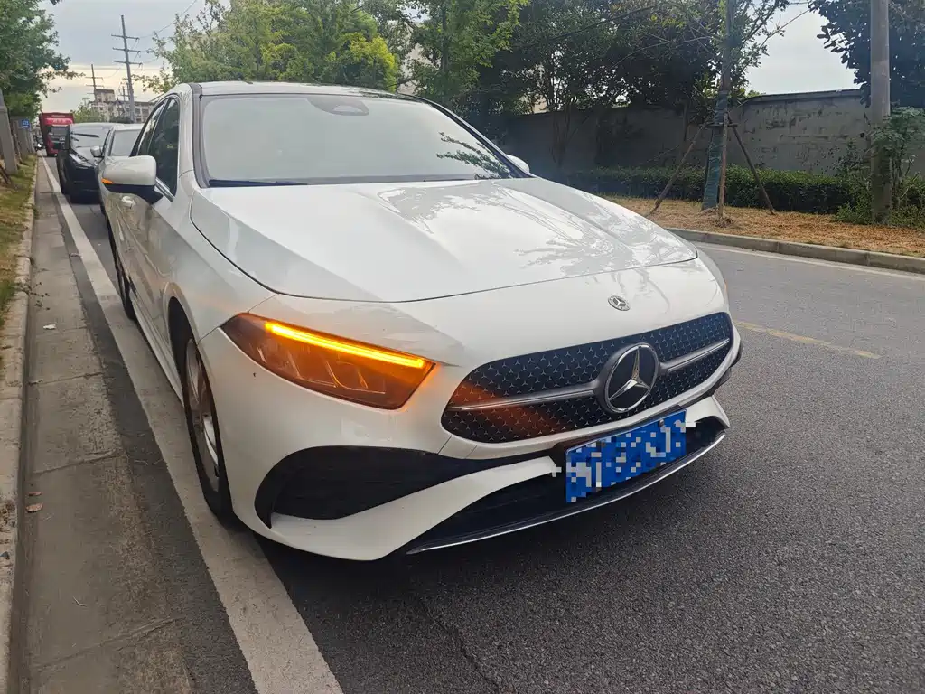 Mercedes-Benz A-Class — миниатюра 3