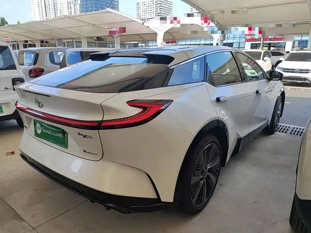 Toyota bZ5 — миниатюра 7