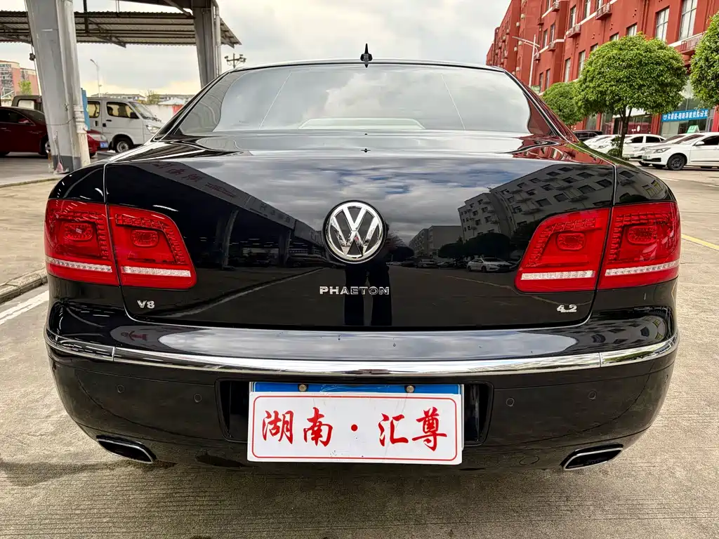 Volkswagen Phaeton — миниатюра 18