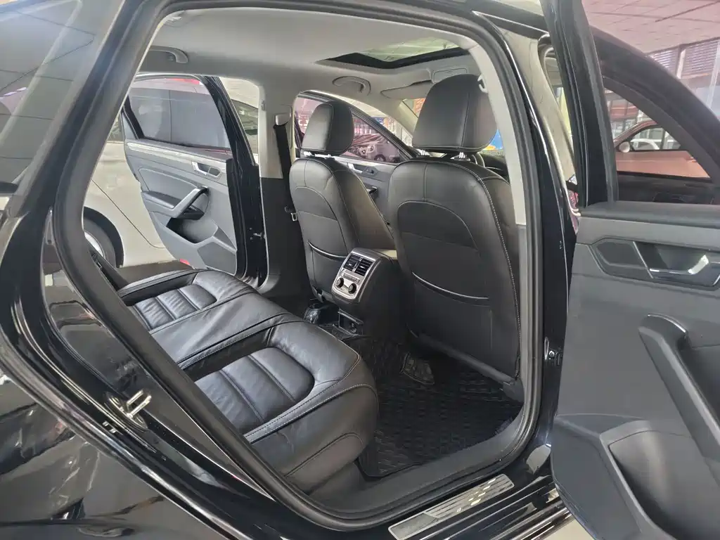 Volkswagen Passat — миниатюра 13