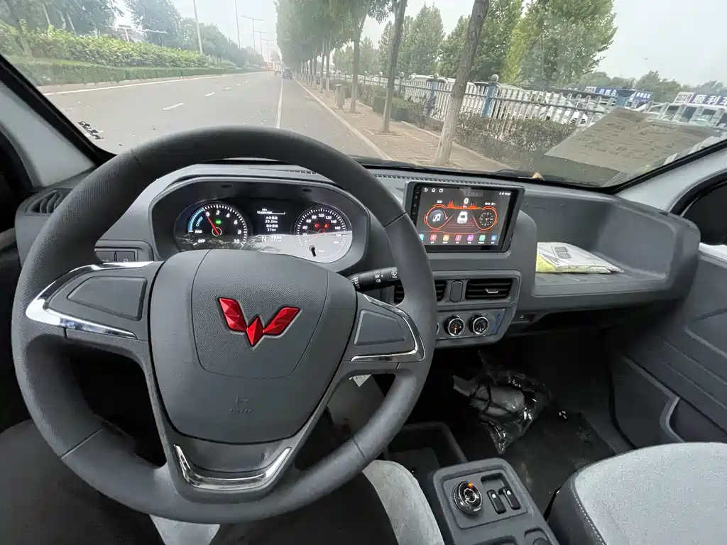 Wuling Yangguang — миниатюра 20