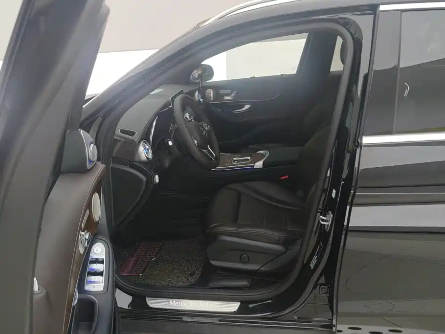 Mercedes-Benz GLC — миниатюра 9