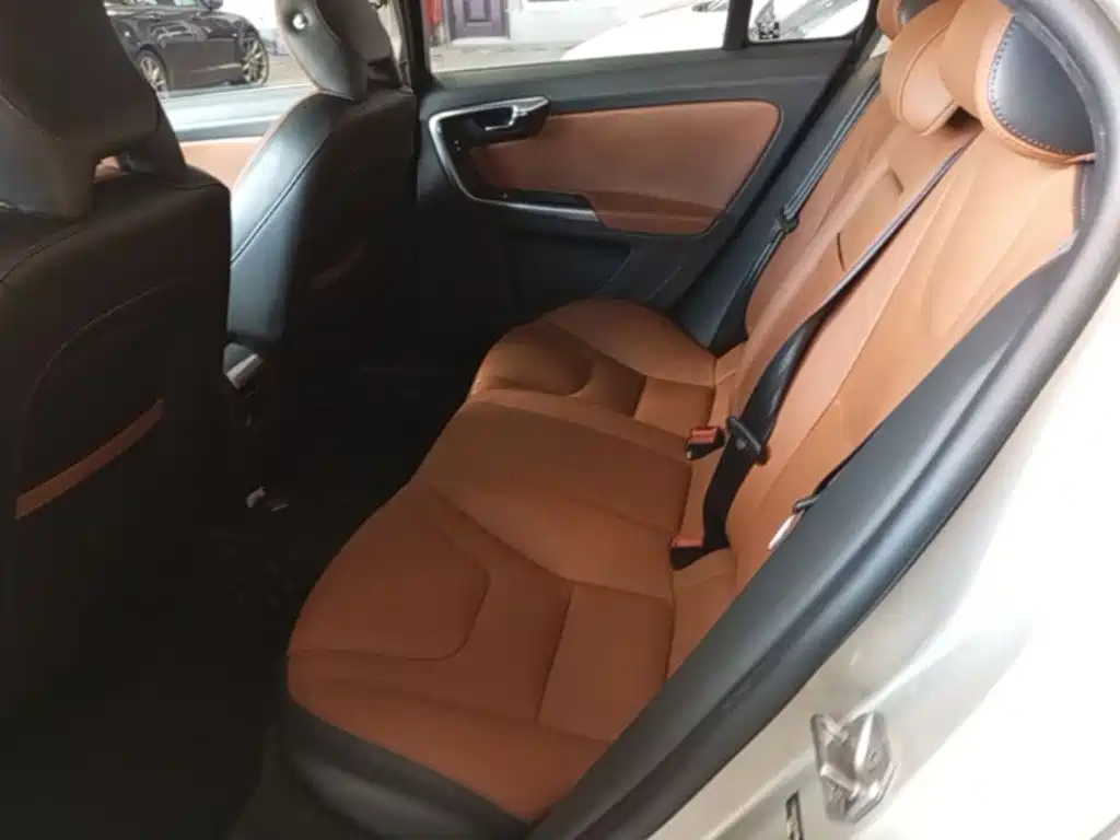 Volvo S60 — миниатюра 17