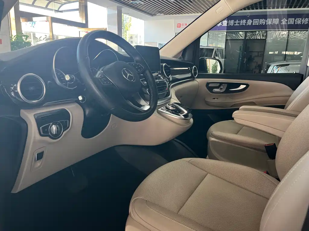 Mercedes-Benz V-Class — миниатюра 5