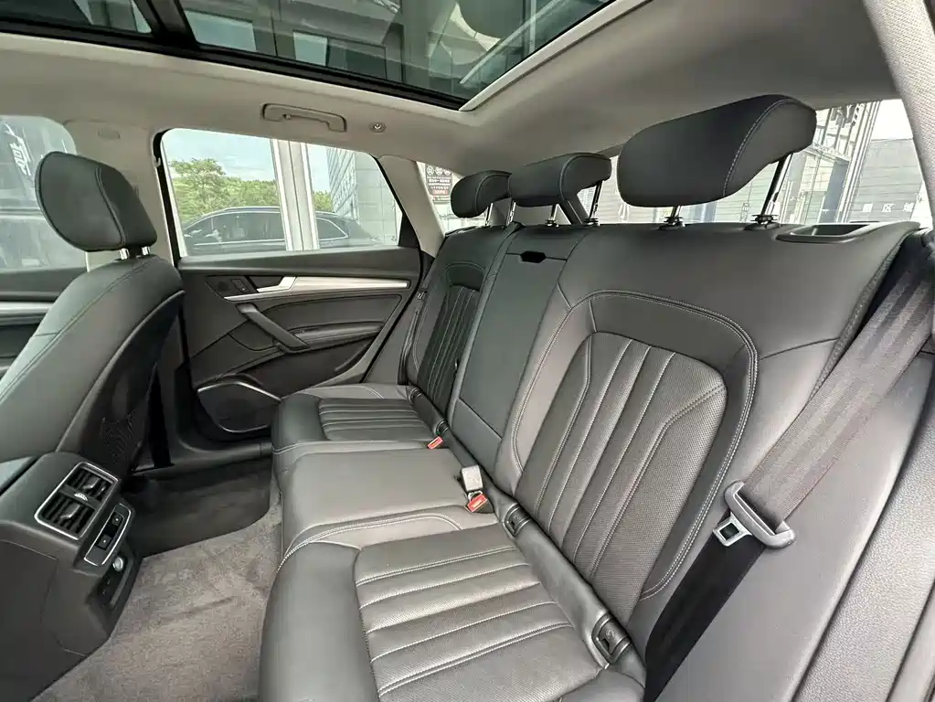 Audi Q5L — миниатюра 16