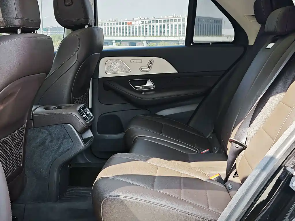 Mercedes-Benz GLE (Import) — миниатюра 15