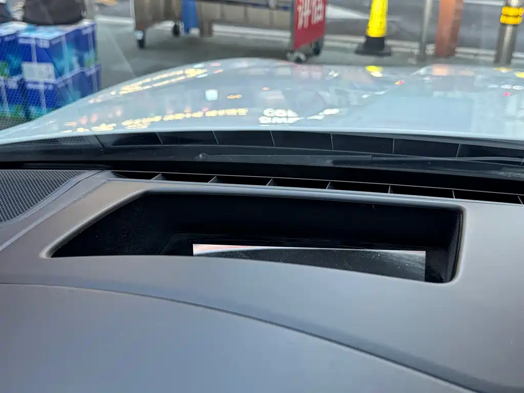 Porsche Cayenne — миниатюра 16