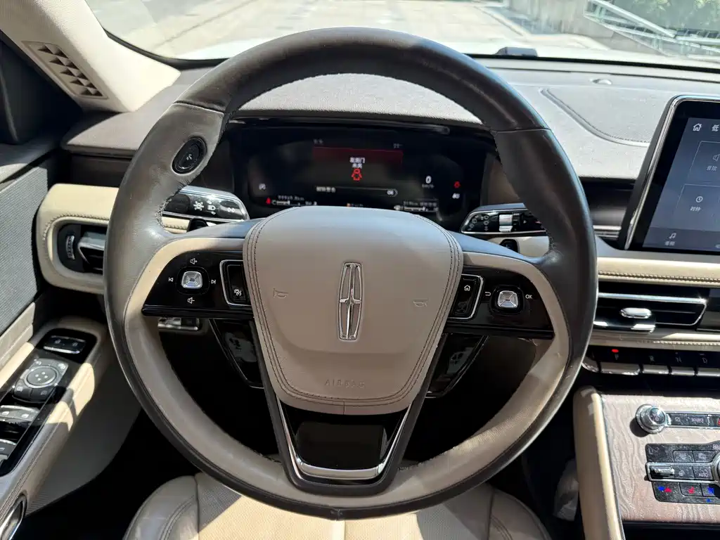 Lincoln Aviator (Import) — миниатюра 9
