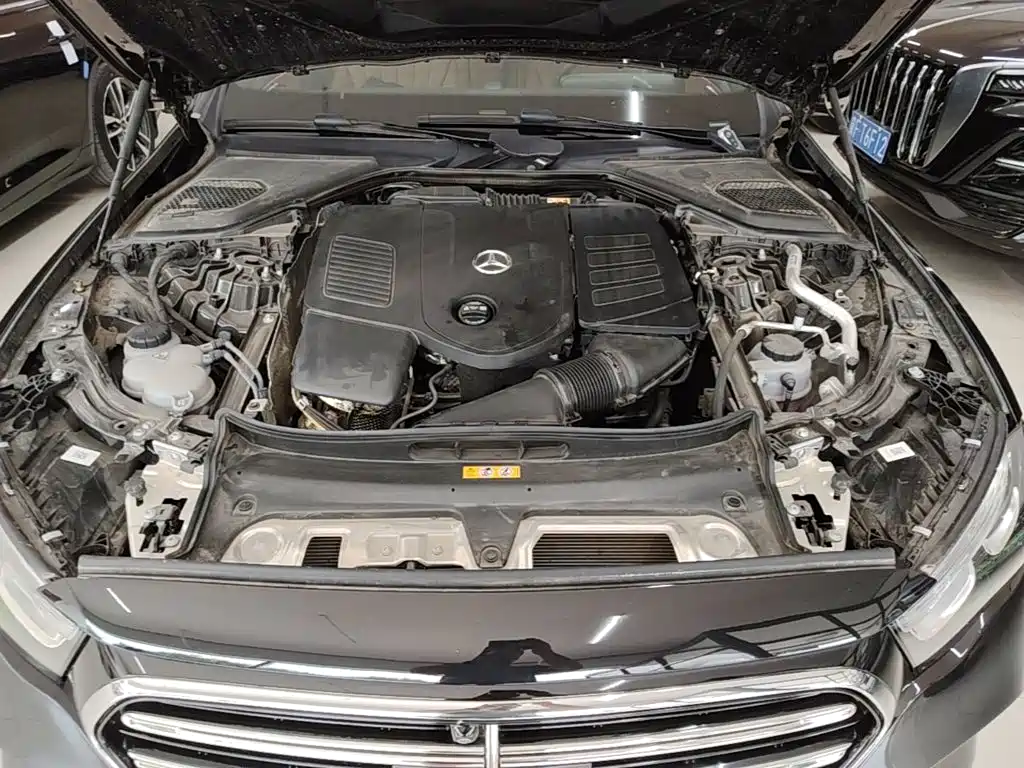 Mercedes-Benz E-Class — миниатюра 20