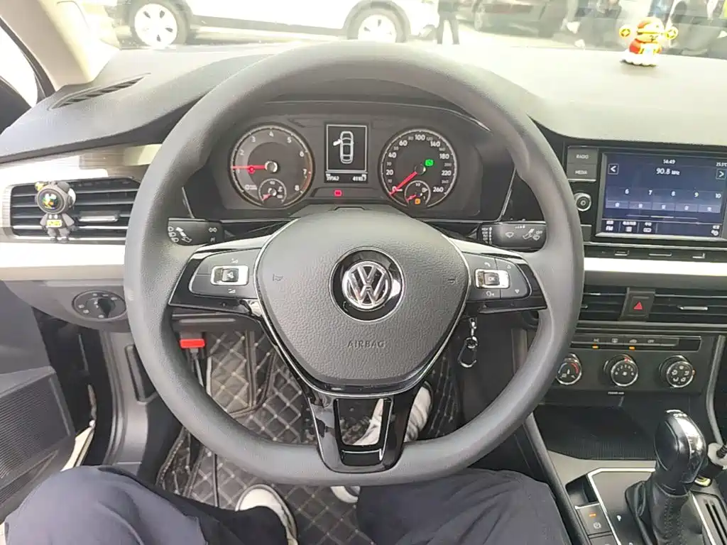 Volkswagen Lavida — миниатюра 11
