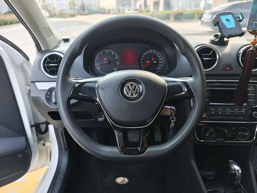 Volkswagen Jetta — миниатюра 11