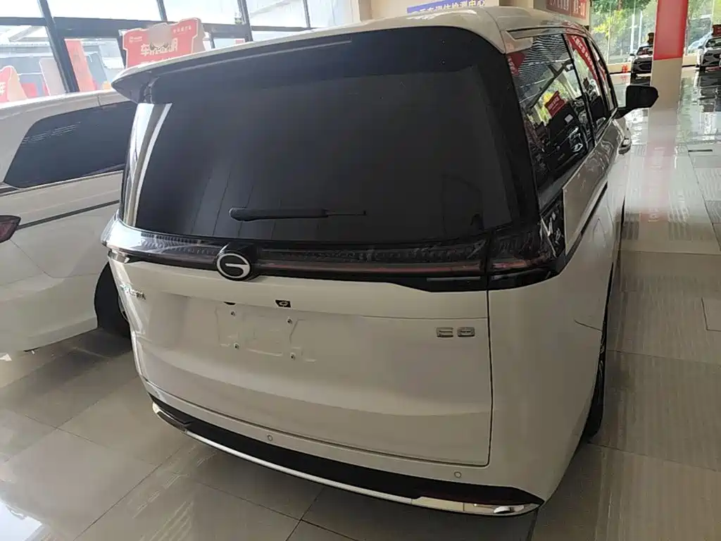GAC Motor Trumpchi E8 PHEV — миниатюра 6