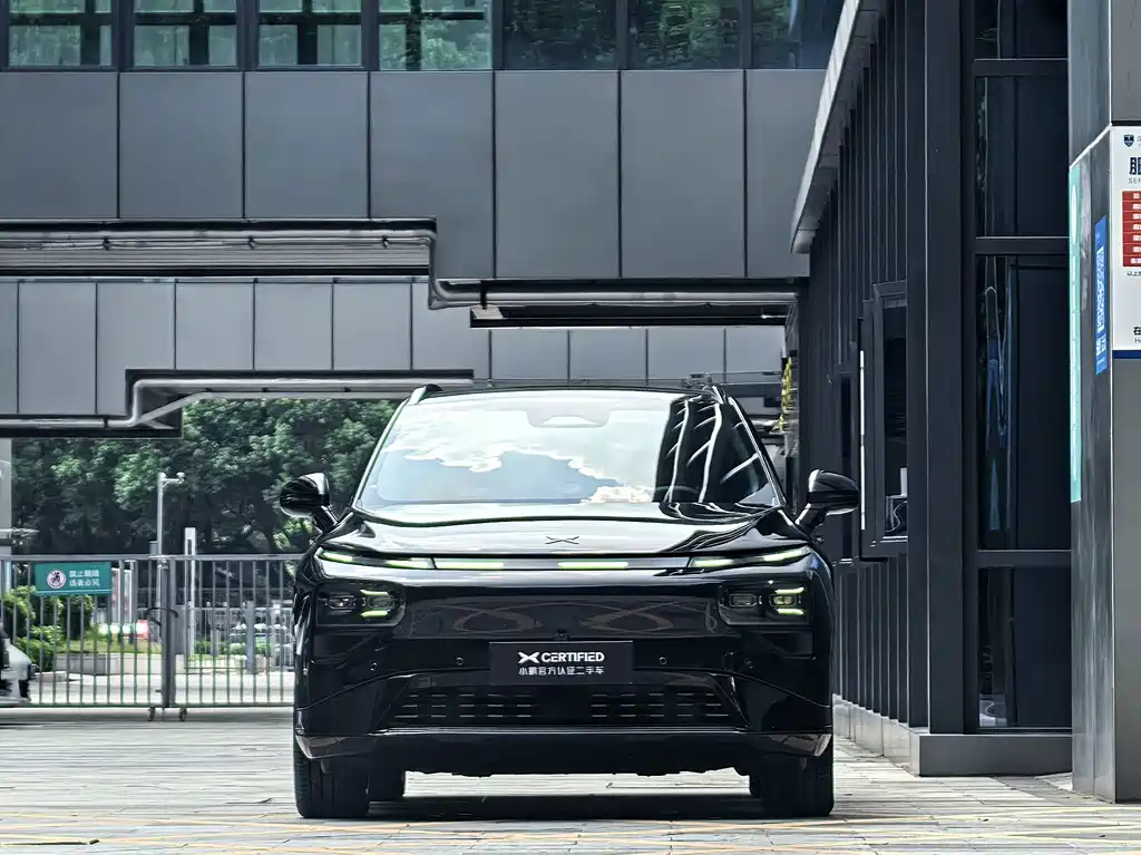 XPeng G9 — миниатюра 2