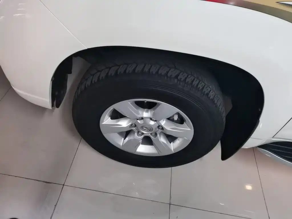 Toyota Prado — миниатюра 23