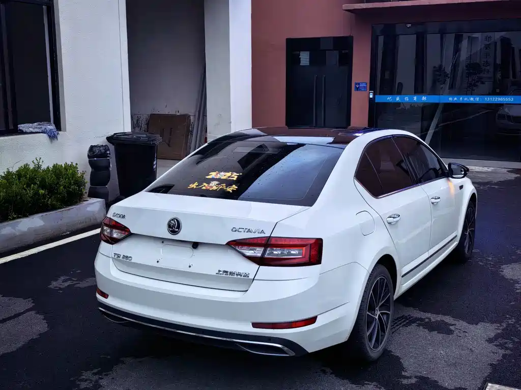 Skoda Octavia - фото 6