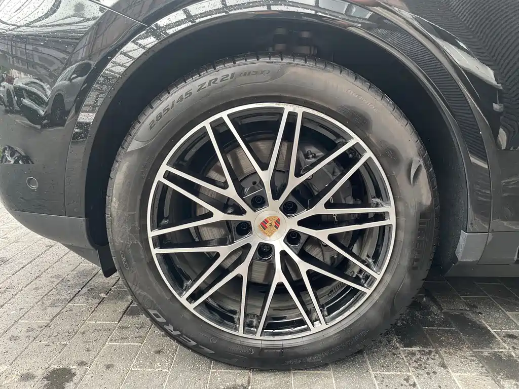 Porsche Cayenne — миниатюра 13