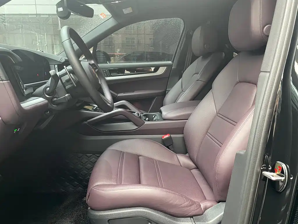 Porsche Cayenne — миниатюра 8