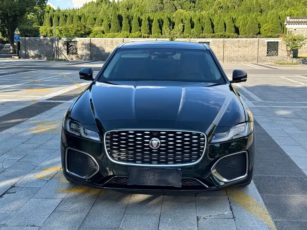 Jaguar XFL — миниатюра 2