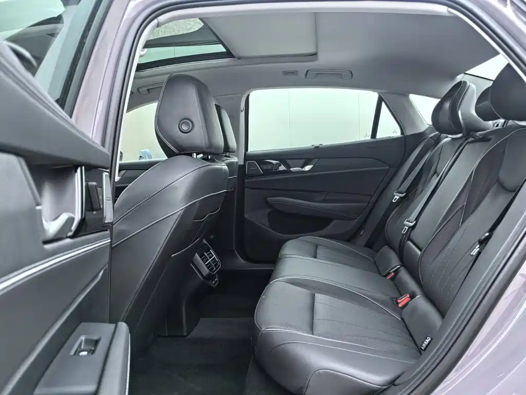 Volkswagen Passat — миниатюра 12