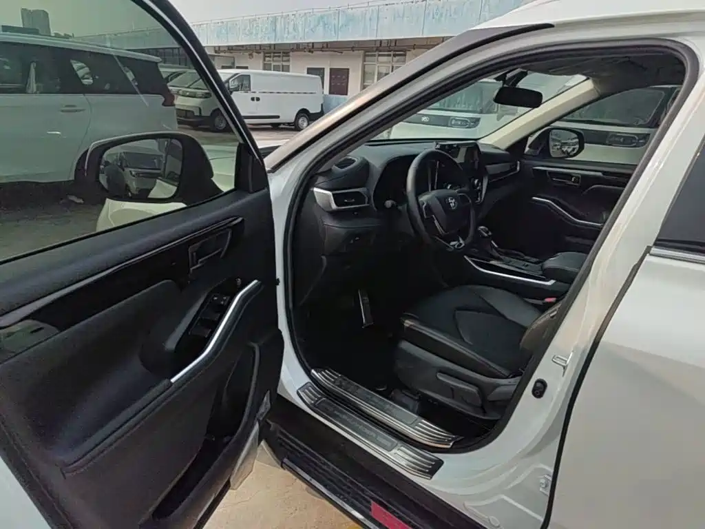 Toyota Highlander — миниатюра 16