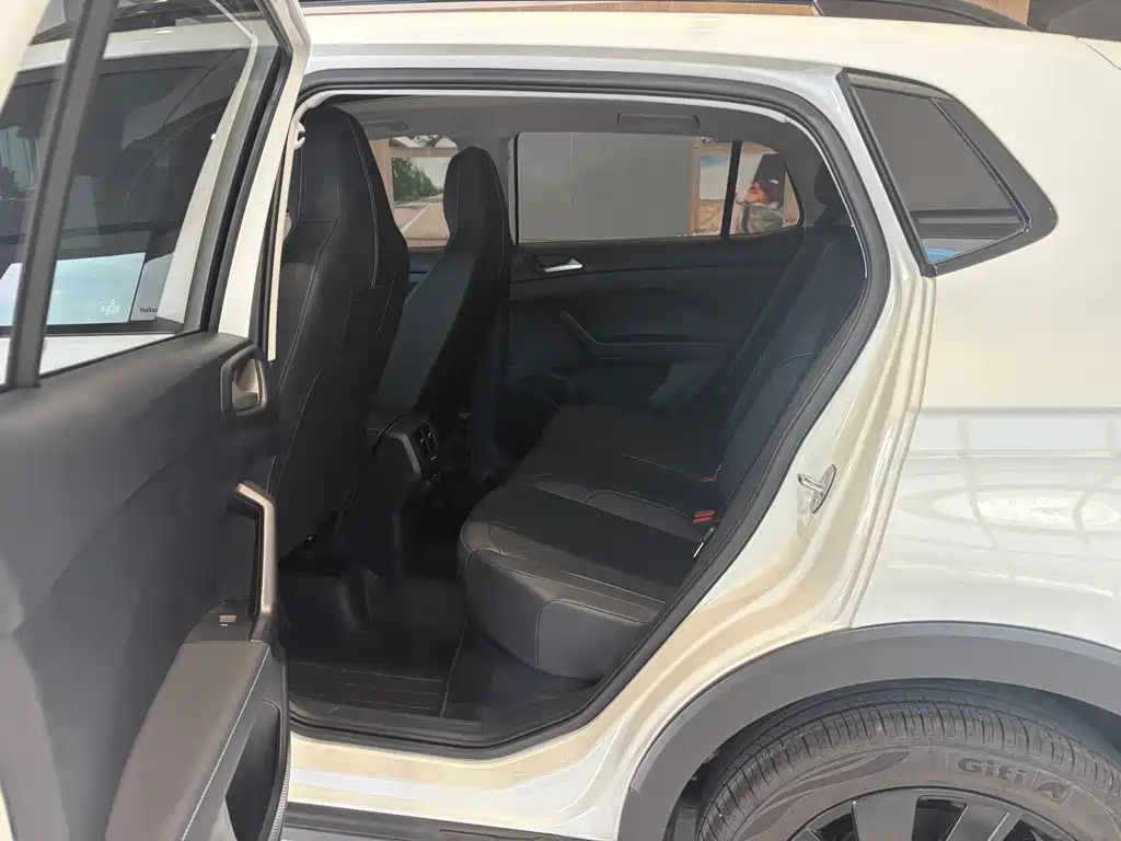 Volkswagen Tharu — миниатюра 10