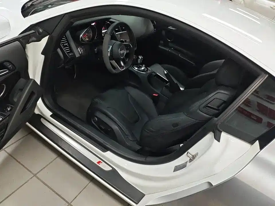 Audi R8 — миниатюра 4