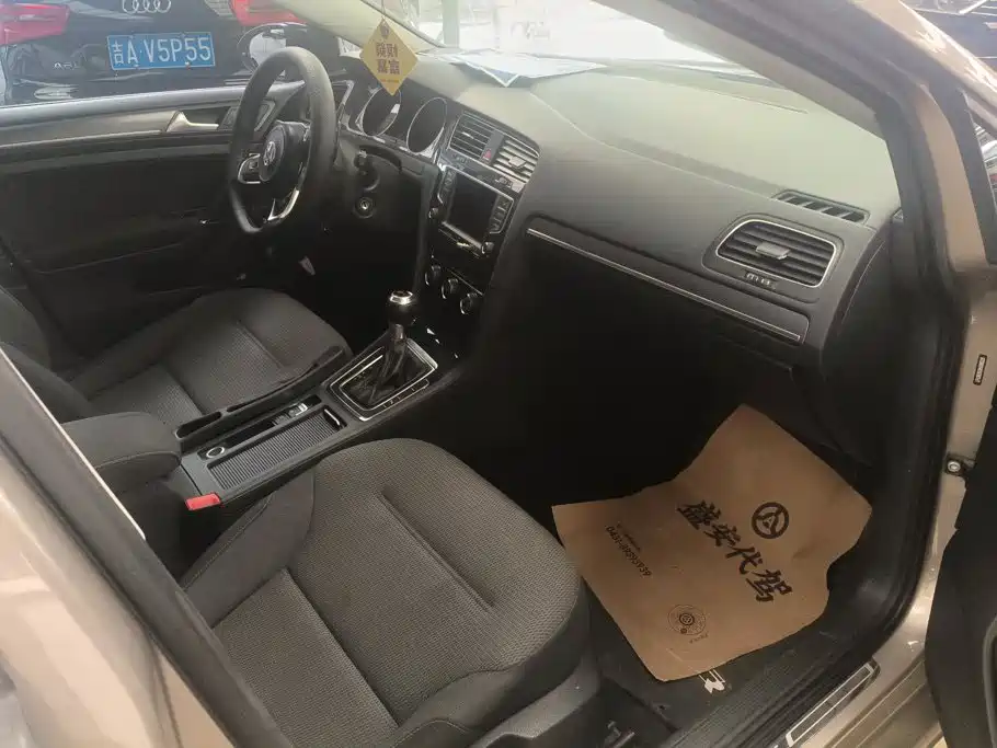 Volkswagen Golf — миниатюра 8