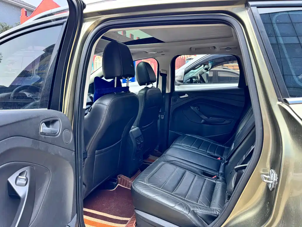 Ford Kuga — миниатюра 6