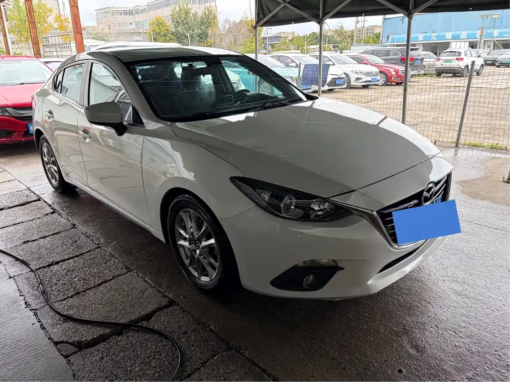 Mazda 3 Axela 2016